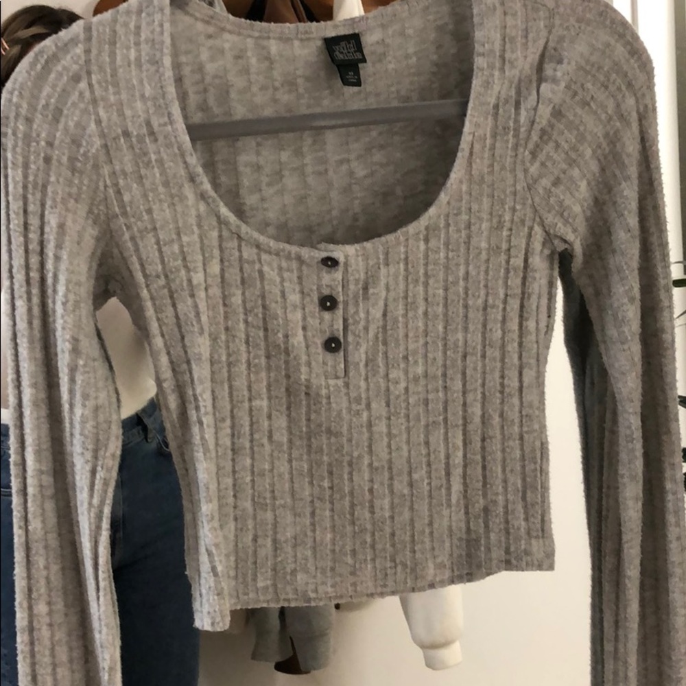 Super soft grey top